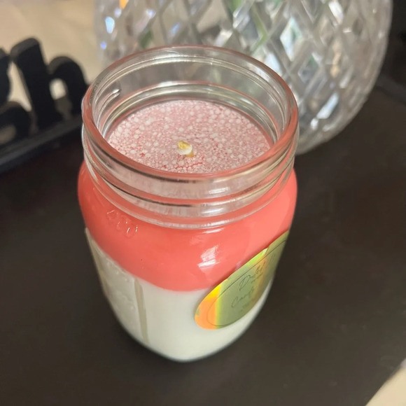 16oz Candy Cane Candle | Peppermint Vanilla Soy Wax Candle | Holiday Scent - Picture 4 of 4